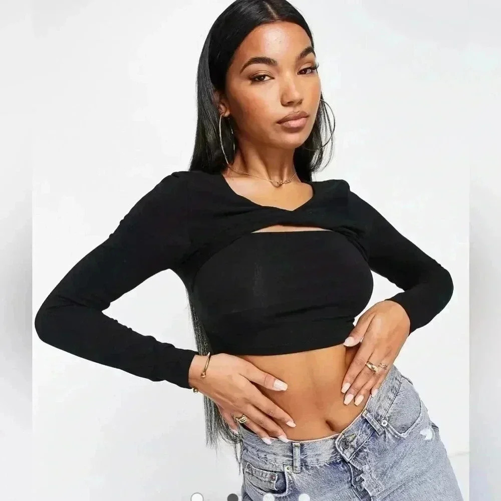 ❤️ASOS NWOT twist detail long sleeve crop in black size 2